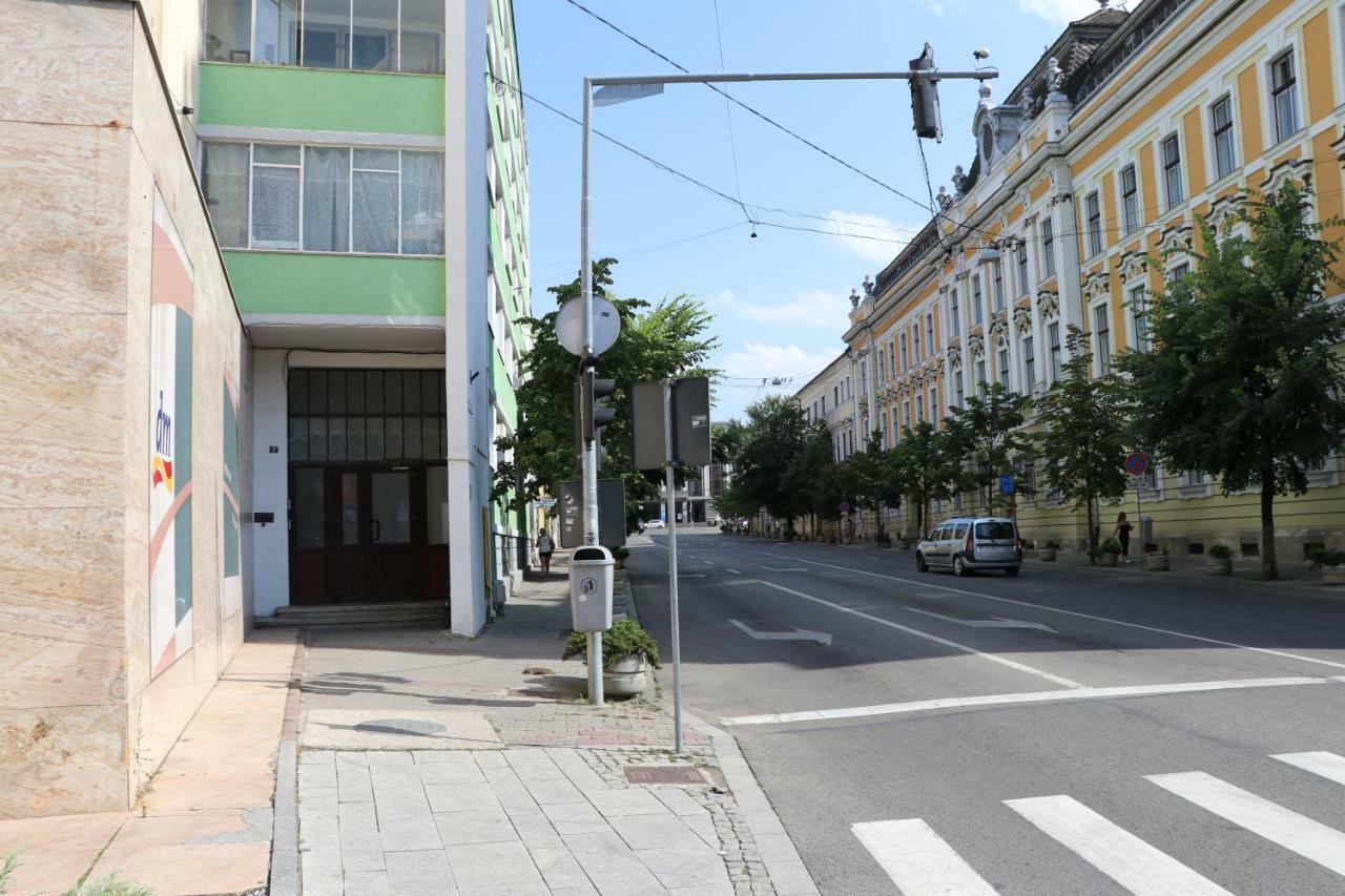 Cluj City Center Apartment Buitenkant foto